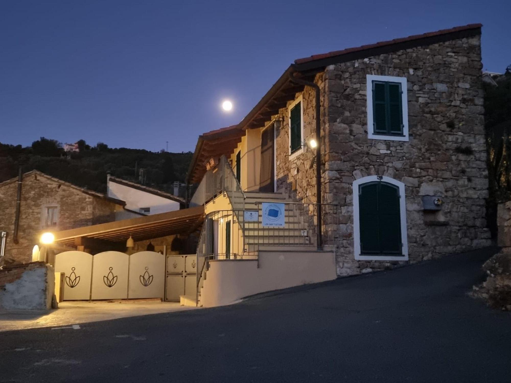 Il Nido Del Viaggiatore Vallebona Eksteriør billede